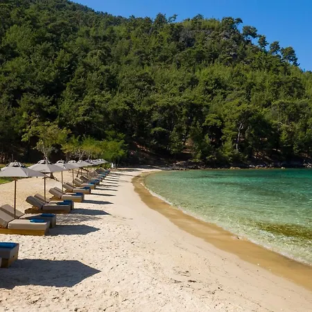 Vathi Cove Luxury & Hotel